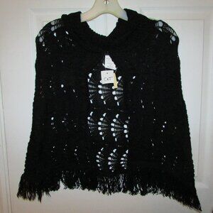 RAMPAGE Crochet Fringed Poncho - NEW